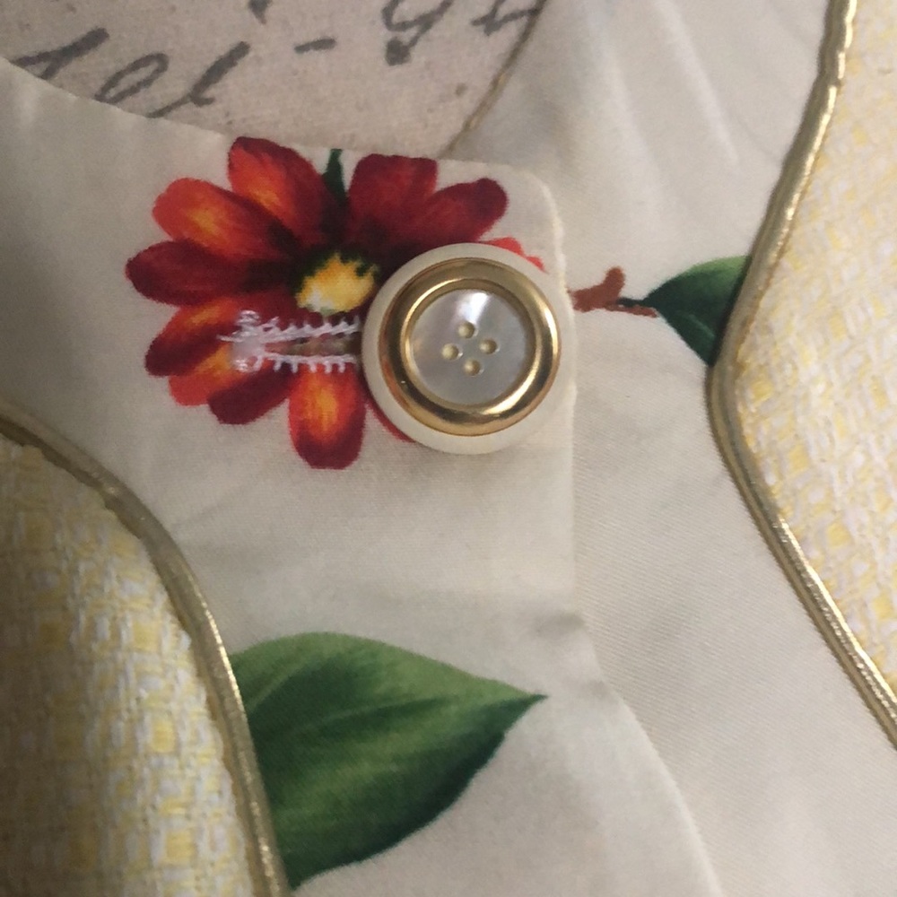 Dolce & Gabana Floral Print Evening Jacket - Picture 3 of 12